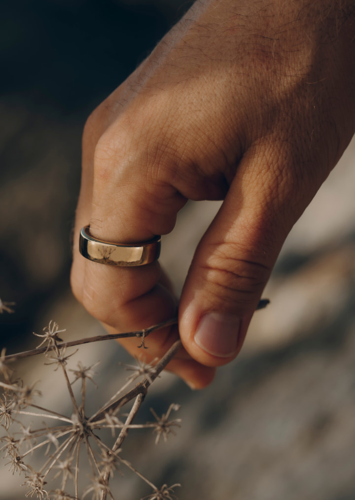 oura ring close up